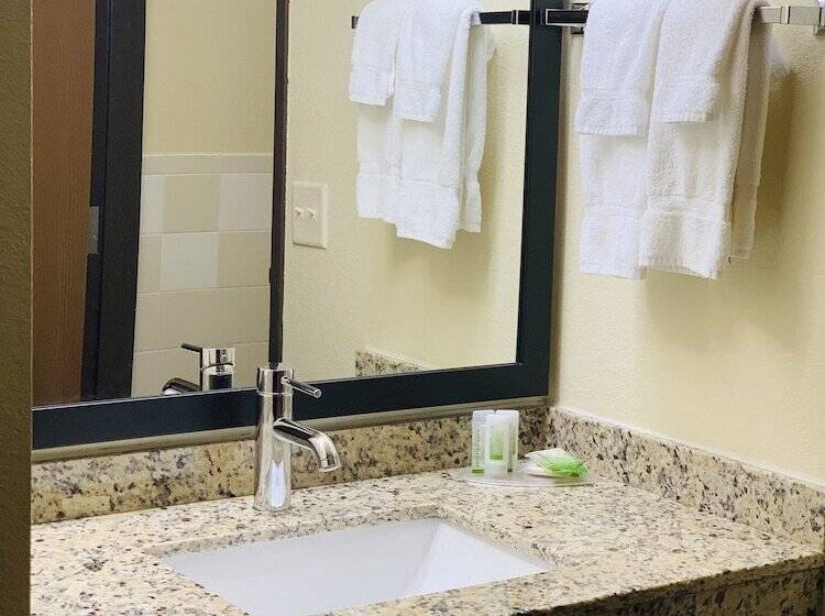 غرفة ديلوكس, Americinn By Wyndham Kewanee