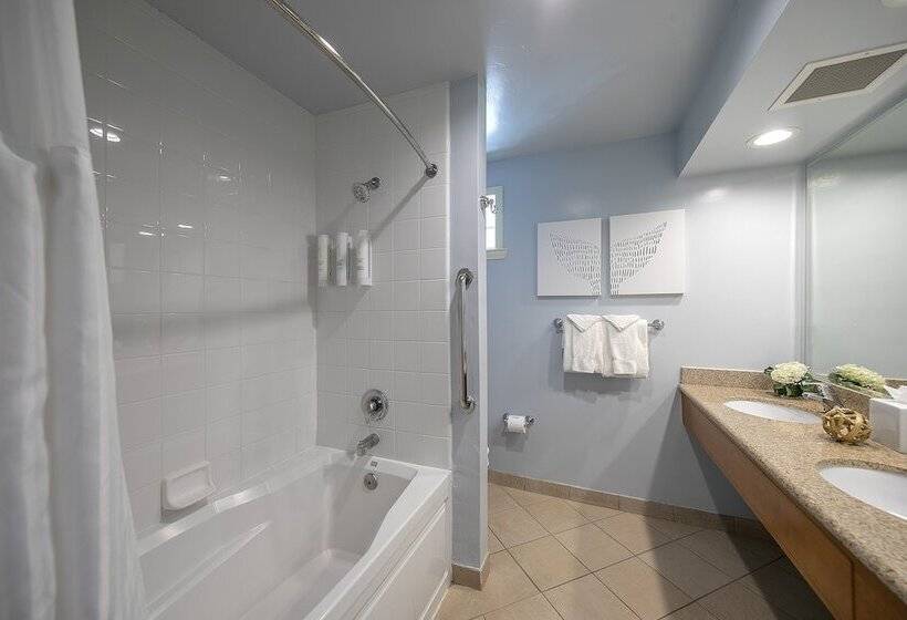 סוויטה נוף לבריכה, Avila Lighthouse Suites