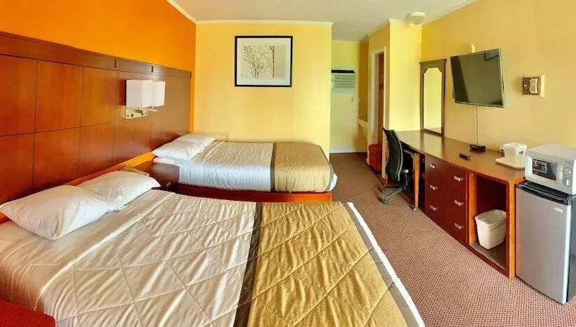 ２ダブルベッドのスタンダードルーム, Budget Inn Mifflintown