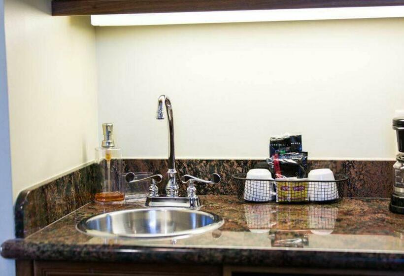 جناح جونيور سرير كينج, Diamond