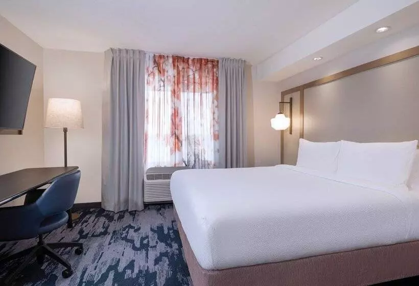 エクゼクティブスイート, Fairfield Inn & Suites Denton