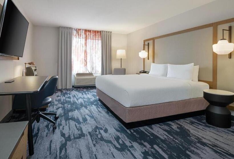 带大床的标准间, Fairfield Inn & Suites Denton