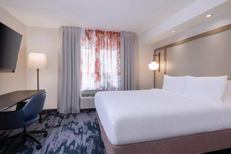 キングサイズベッドのエクゼクティブ, Fairfield Inn & Suites Denton