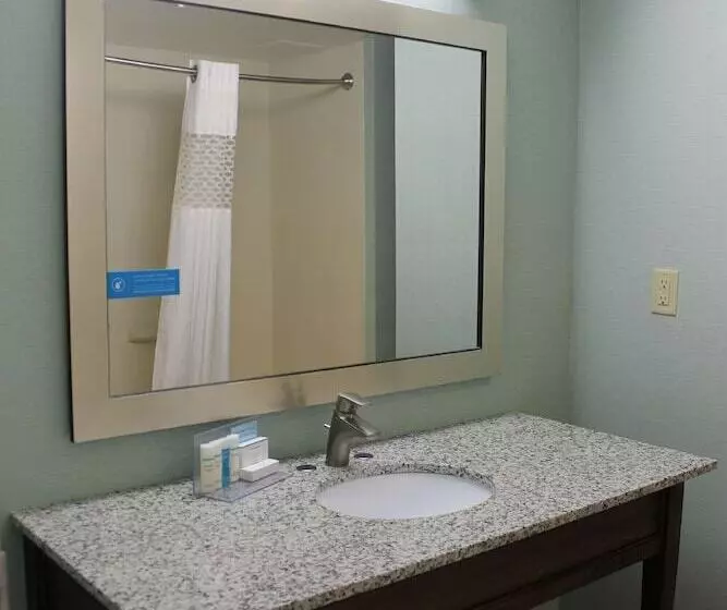 スタンダードルーム, Hampton Inn Dahlgren