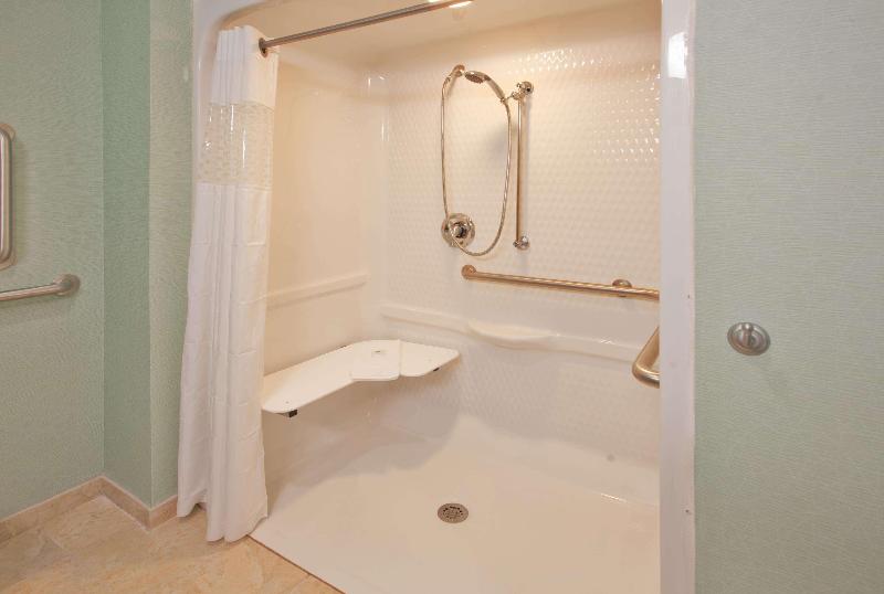 غرفة قياسية سرير كينج, Hampton Inn Dahlgren