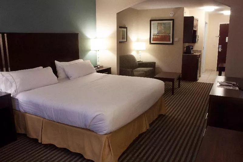 Sviitti King-vuode, Holiday Inn Express & Suites Youngstown West Austintown By Ihg