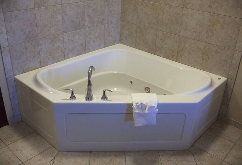 Suíte, Holiday Inn Express & Suites Youngstown West   Austintown By Ihg