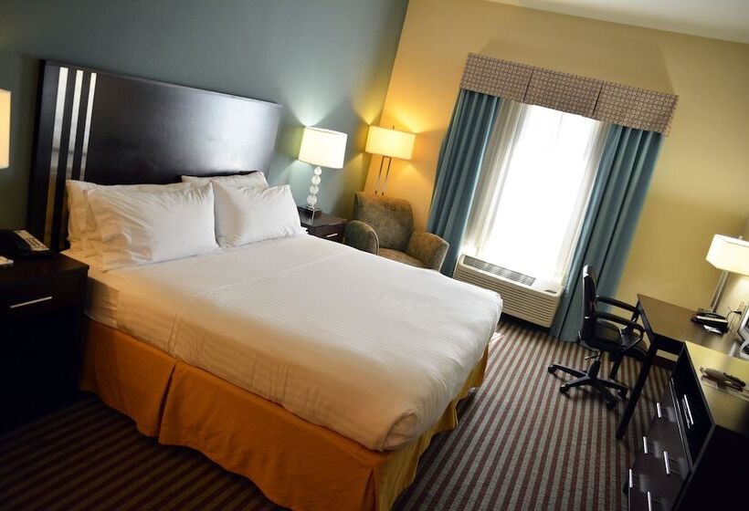 Люкс, Holiday Inn Express & Suites Youngstown West   Austintown By Ihg