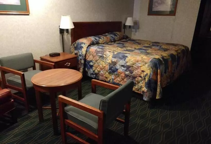 キングサイズベッドのスタンダードルーム, Kensington Inn   Howell