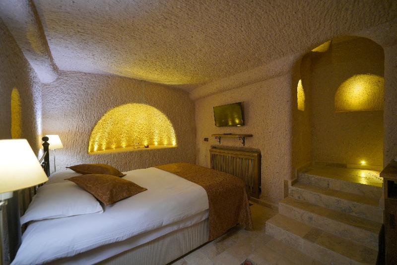 غرفة قياسية, Santiago