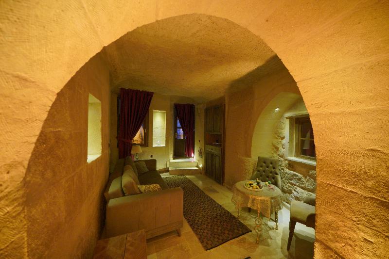 غرفة قياسية, Santiago