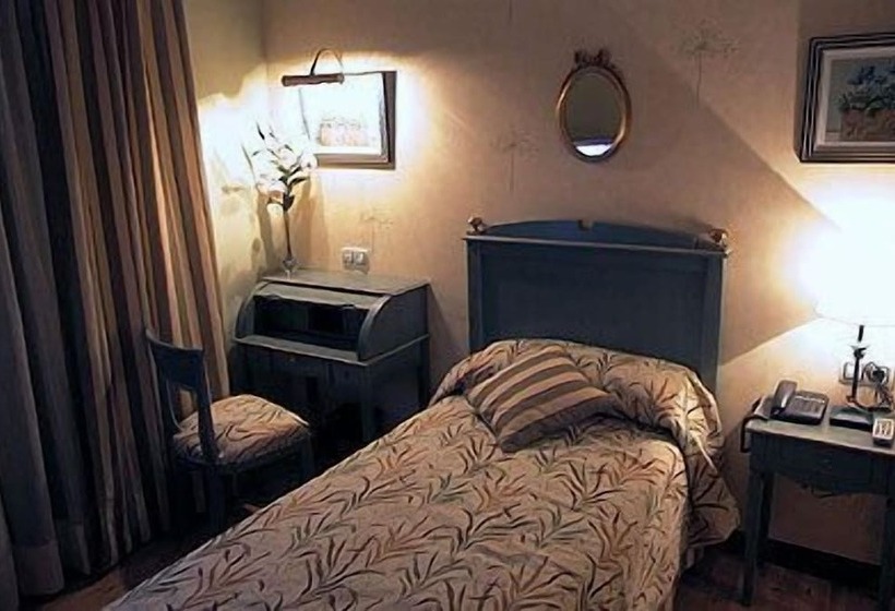 غرفة قياسية فردية, Santiago