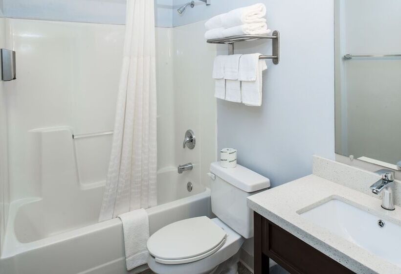 جناح, Luxbury Inn & Suites