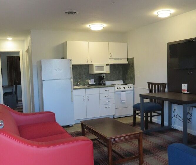 جناح, Luxbury Inn & Suites