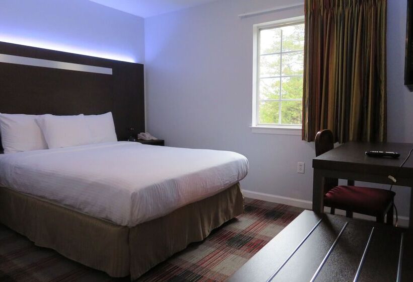 套房, Luxbury Inn & Suites