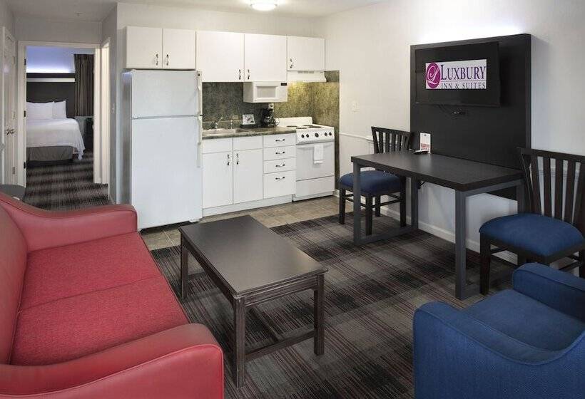 جناح, Luxbury Inn & Suites