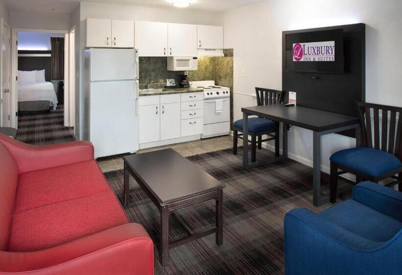 جناح, Luxbury Inn & Suites