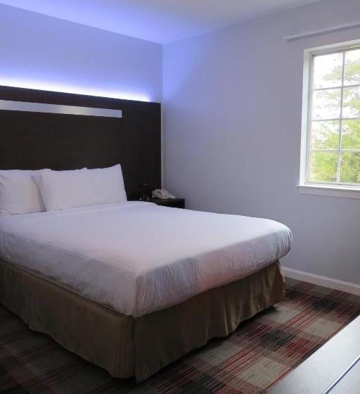 جناح, Luxbury Inn & Suites