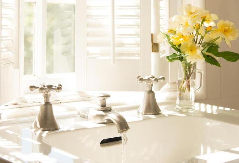 غرفة قياسية, Inn On Putney Road