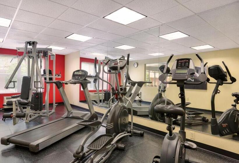 סוויטה, Country Inn & Suites By Radisson, Chester, Va