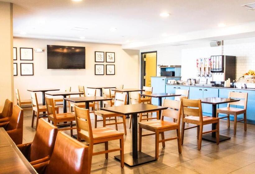 סוויטה, Country Inn & Suites By Radisson, Chester, Va