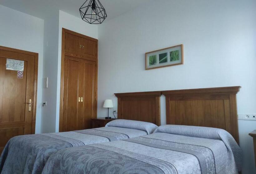 标准间带阳台, Hostal Parador De Los Llanos