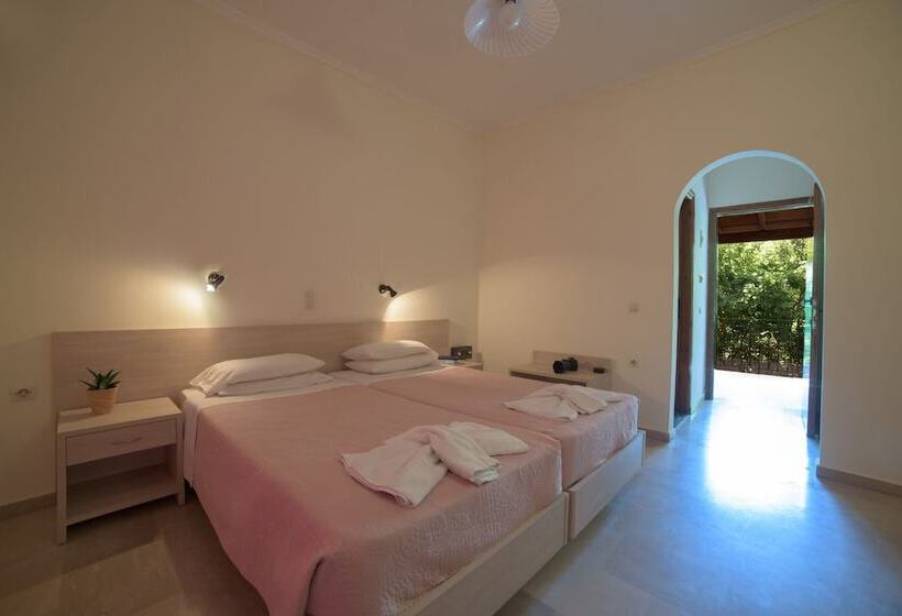 غرفة قياسية مطلّة علي الحديقة, Alkyon Beach