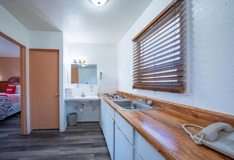 חדר סטנדרט עם מיטת קווין, Budget Inn Madras