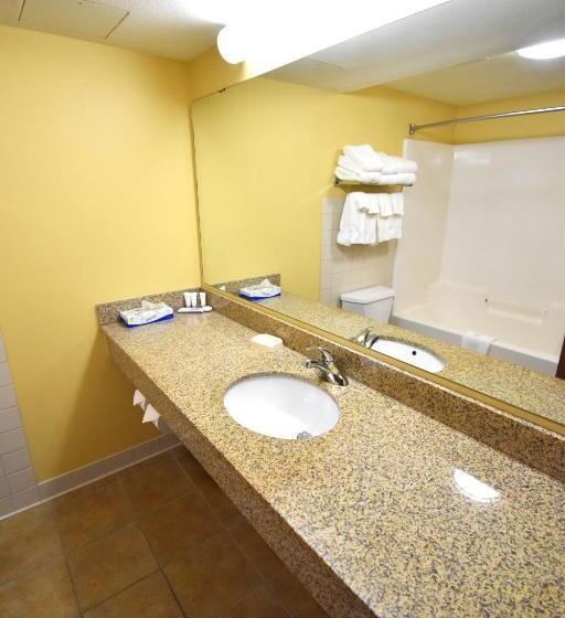 חדר משפחתי דלוקס, Canad Inns Destination Center Grand Forks