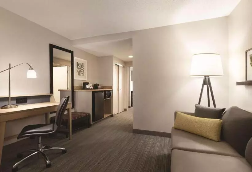 キングサイズベッドのスイートルーム, Country Inn & Suites By Radisson, Washington, D.c. East  Capitol Heights, Md