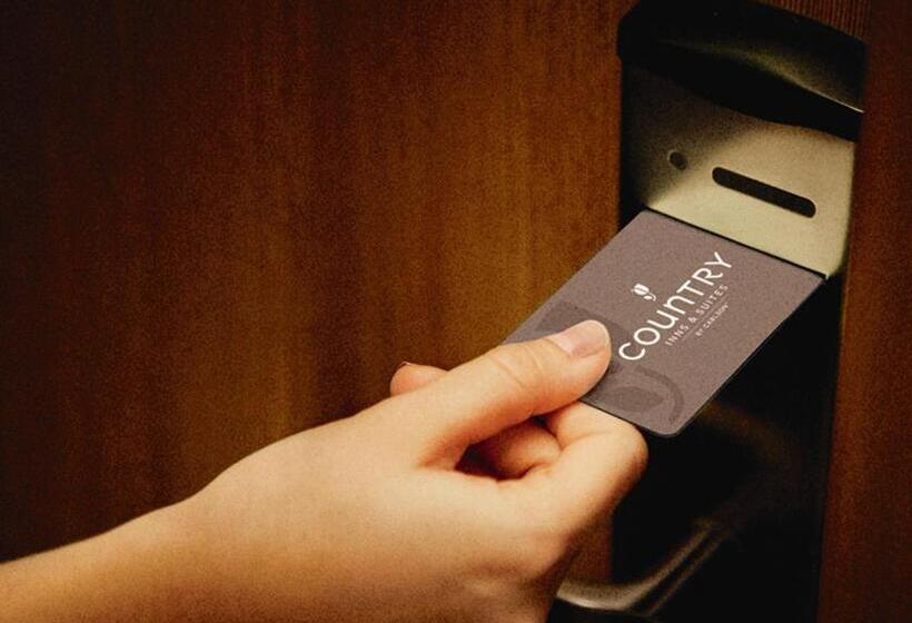 סוויטה עם ג'קוזי, Country Inn & Suites By Radisson, Washington, D.c. East  Capitol Heights, Md