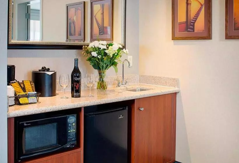 キングサイズベッドのスイートルーム, Courtyard By Marriott Paso Robles