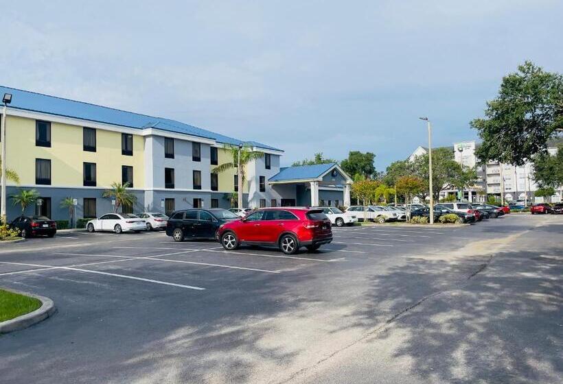 جناح لذوى الاحتياجات الخاصة, Days Inn & Suites By Wyndham Lakeland