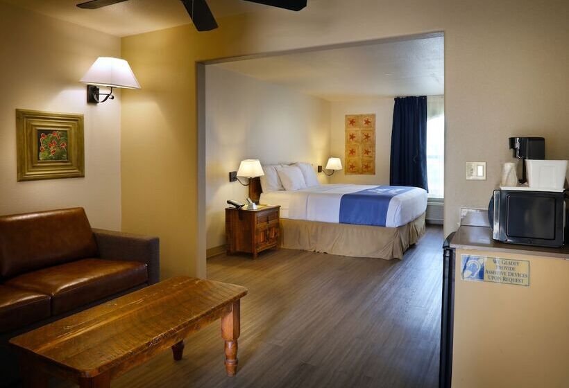 Люкс, Days Inn & Suites By Wyndham Llano