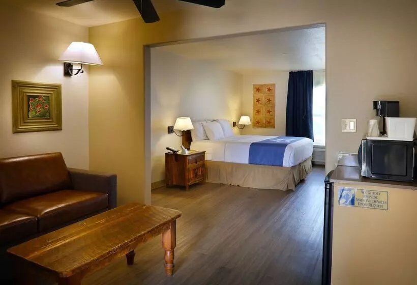 Sviitti, Days Inn & Suites By Wyndham Llano
