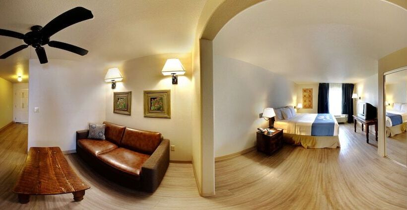 Люкс, Days Inn & Suites By Wyndham Llano