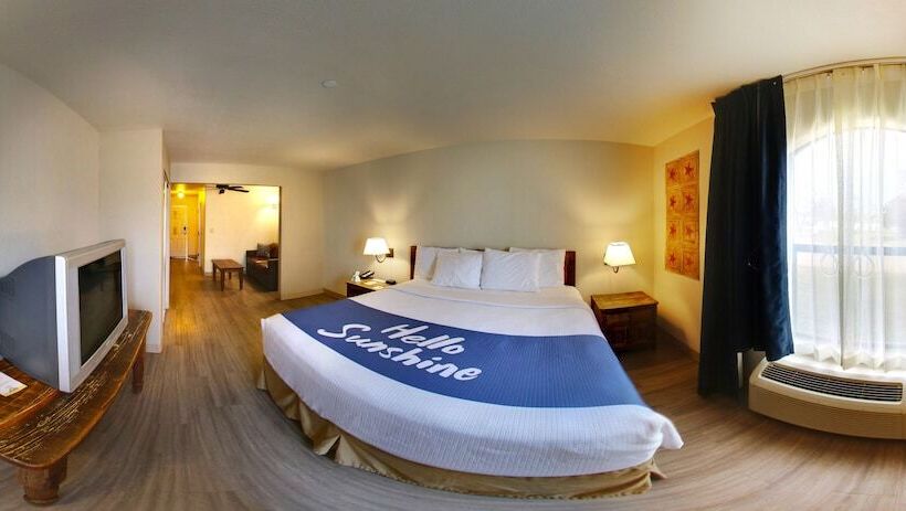 Люкс, Days Inn & Suites By Wyndham Llano