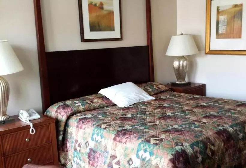 キングサイズベッドのスタンダードルーム, Executive Inn & Suites