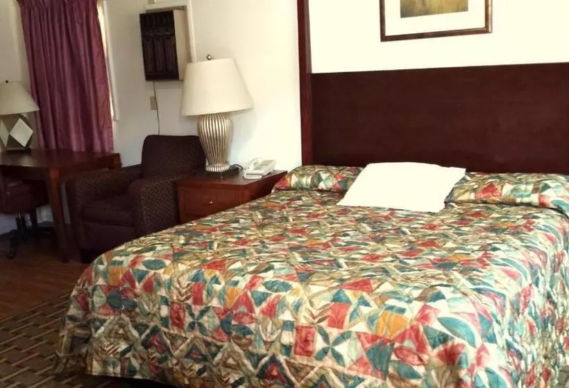 キングサイズベッドのスタンダードルーム, Executive Inn & Suites