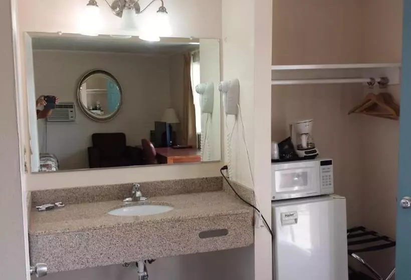 スタンダードルーム, Executive Inn & Suites