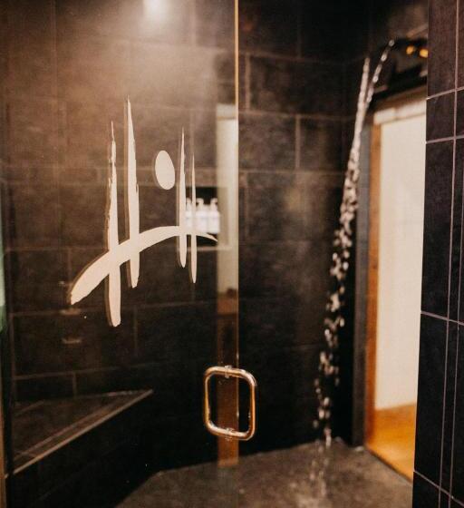 豪华洋房, Fivepine Lodge