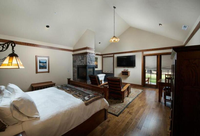 豪华洋房, Fivepine Lodge