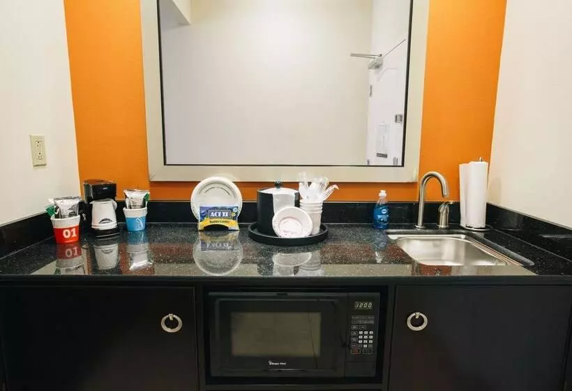 スイート, Hampton Inn & Suites Effingham