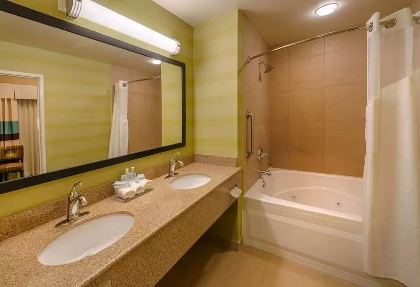スイート, Holiday Inn Express Hotel & Suites Red Bluff South Redding By Ihg