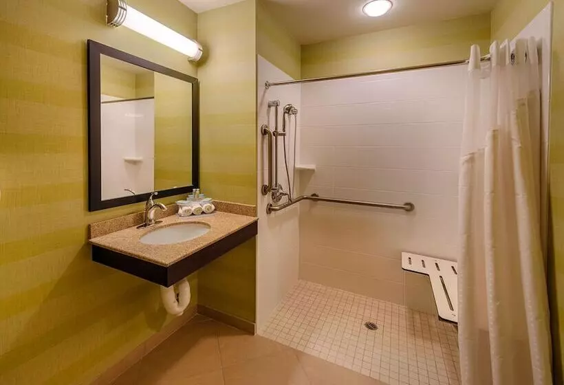 スイート, Holiday Inn Express Hotel & Suites Red Bluff South Redding By Ihg