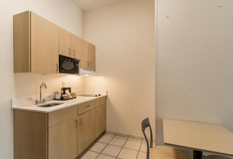 장애인용 디럭스룸, Red Roof Inn Panama City