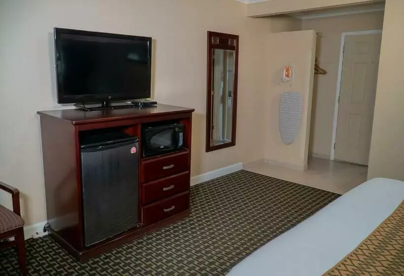 Standard-huone King-vuode, Sea Breeze Inn San Simeon
