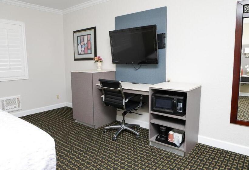 キングサイズベッドのスタンダードルーム, Sea Breeze Inn San Simeon