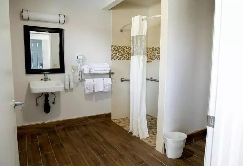 Standard-invahuone, Sea Breeze Inn San Simeon