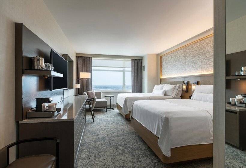 חדר קלאב, The Westin Chicago Lombard